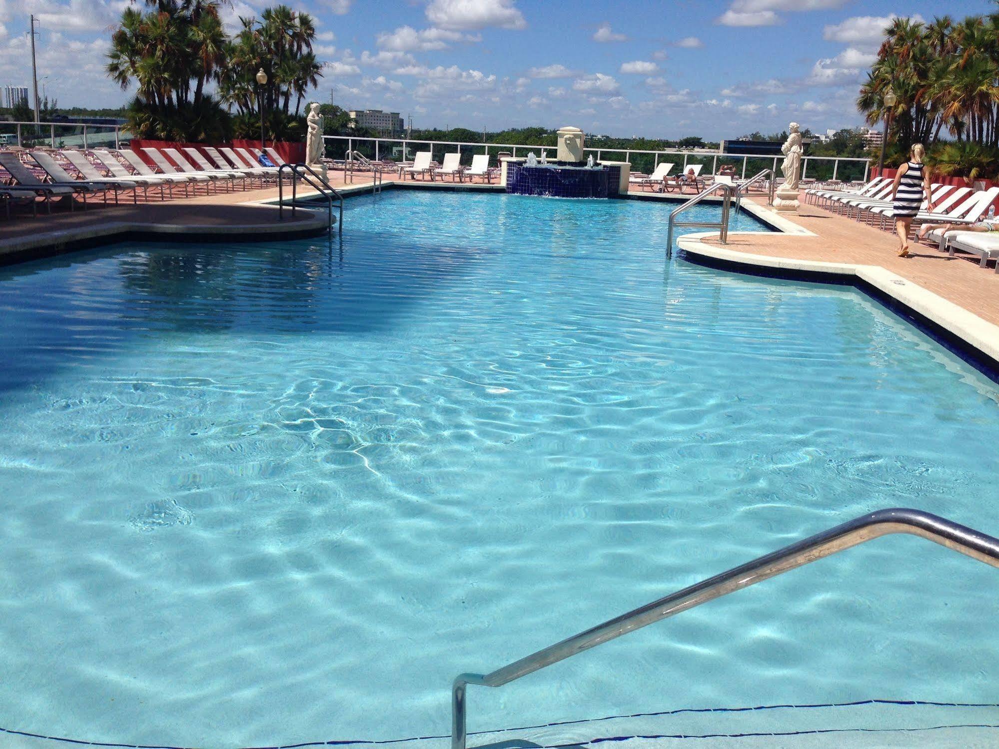 Miami Waterfront Apartments Sunny Isles Beach Exterior foto